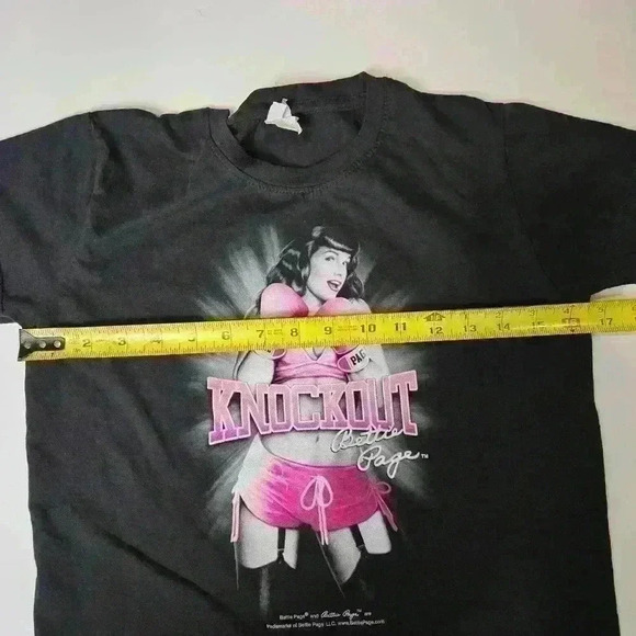 Betty Page Knockout t-shirt Size Large - Picture 3 of 6